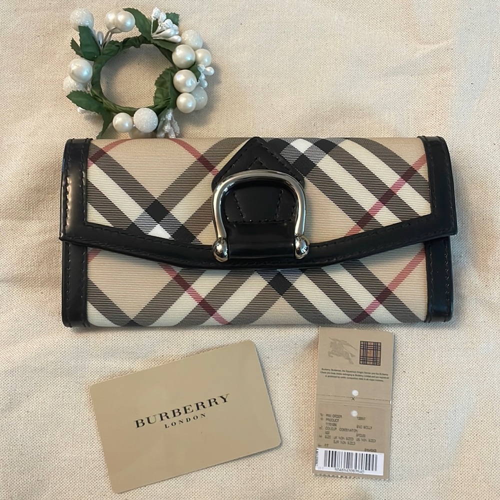 Authentic Burberry Nova Check bi fold long wallet with auth card